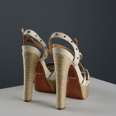 Sandalias con tachuelas Schutz