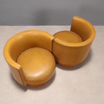 Two 1900s tub chairs