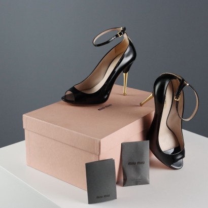 Miu Miu Offene Zehenpartie Schwarz und Gold
