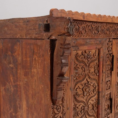 CREDENZA,Credenzino in Legno Esotico Intagliato