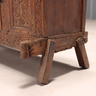 CREDENZA,Credenzino in Legno Esotico Intagliato