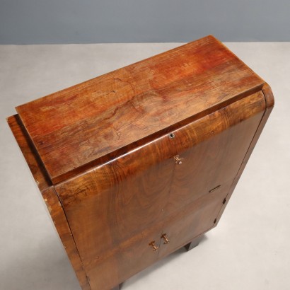 Gabinete de hojas abatibles de la década de 1940