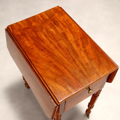 Mesa de centro, mesa de centro con listones de caoba