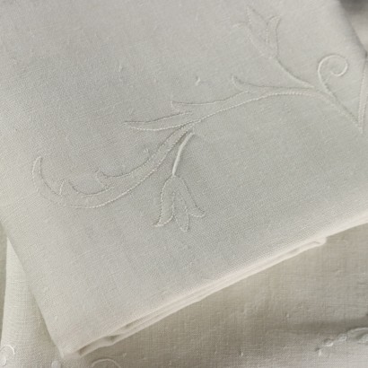 Drap simple avec une taie d'oreiller