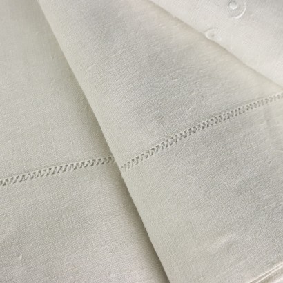 Drap simple avec une taie d'oreiller