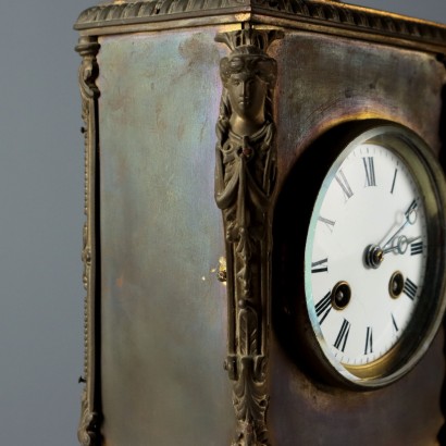 Horloge de table en bronze