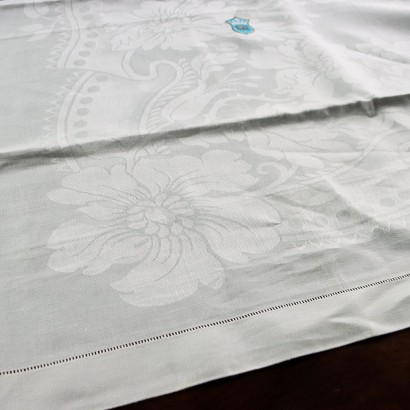 Tischdecke mit zwölf Servietten