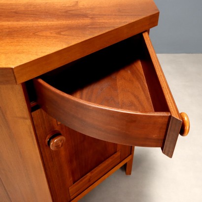 Buffet des années 1960 réalisé par Be, Silvio Coppola, Silvio Coppola, Silvio Coppola, Silvio Coppola, Silvio Coppola, Silvio Coppola, Silvio Coppola, Silvio Coppola