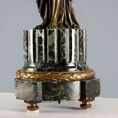 Par de candelabros de bronce y mármol