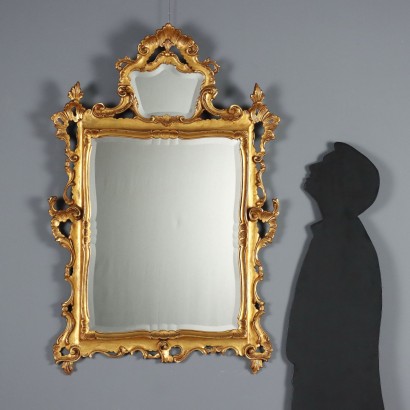 Miroir sculpté et doré, Miroir sculpté de style rococo
