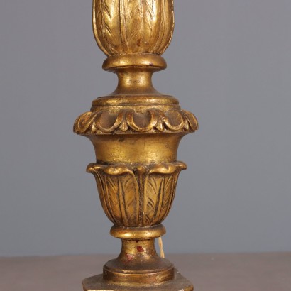 Lampada da terra,Lampada da Terra in Stile Neoclassico