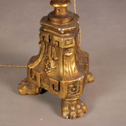 Lampada da terra,Lampada da Terra in Stile Neoclassico