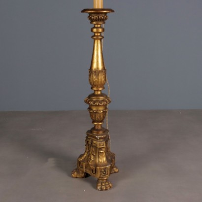 Lampada da terra,Lampada da Terra in Stile Neoclassico