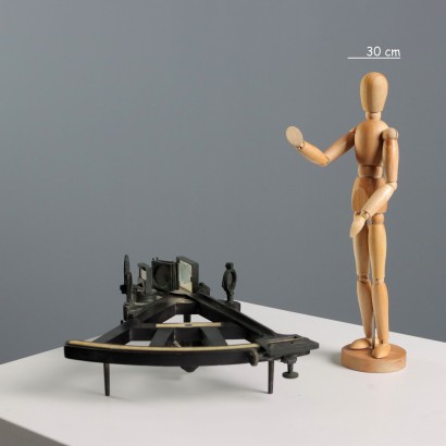 Ottante con Telaio in Ebano Hughes Lon