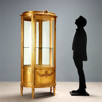 Vitrine de style néoclassique