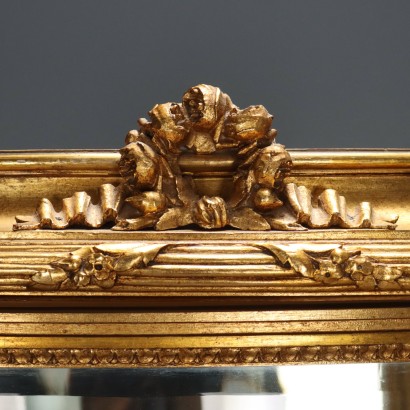 Vitrine de style néoclassique