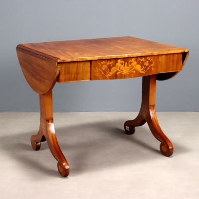 Bureau avec charnières