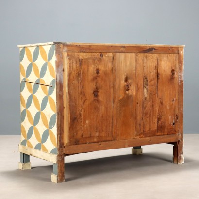 Commode du début du XIXe siècle, commode Umbertino de la fin du XIXe siècle