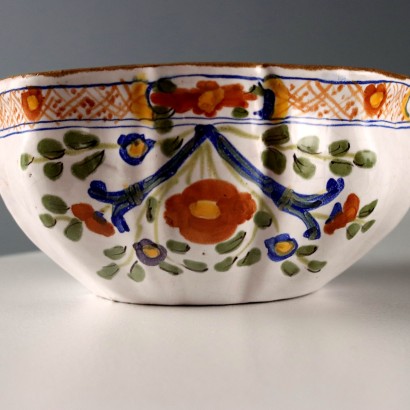 Salsiera con Coperchio in Maiolica di