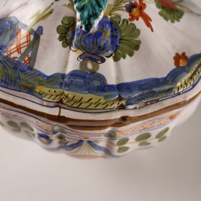 Salsiera con Coperchio in Maiolica di