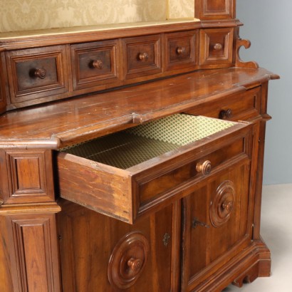 Credenza con alzata
