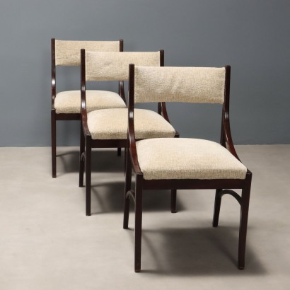 Six chaises des années 1960