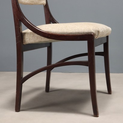 Six chaises des années 1960