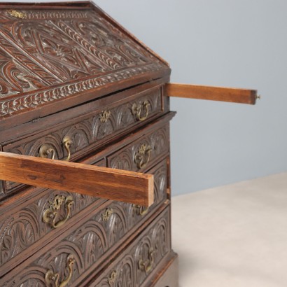 Drop-leaf desk, Drop-leaf desk in walnut stained oak