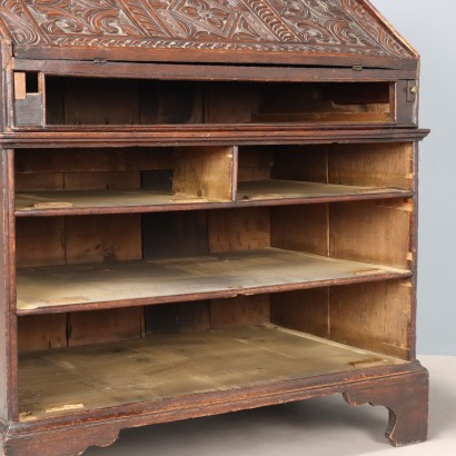 Drop-leaf desk, Drop-leaf desk in walnut stained oak