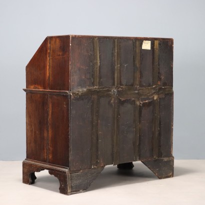 Drop-leaf desk, Drop-leaf desk in walnut stained oak