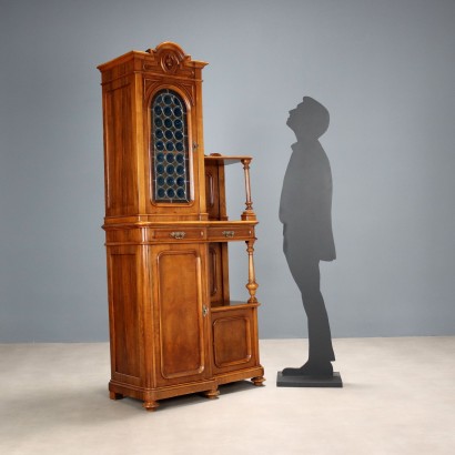 Vitrine, Sideboard Umbertino in Nussbaum