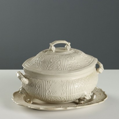 Antique Tureen and Oval Plate Earthenware Decorations XVII Century