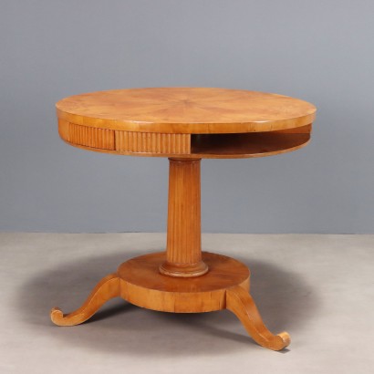 Runder Biedermeier-Tisch aus Kirschholz