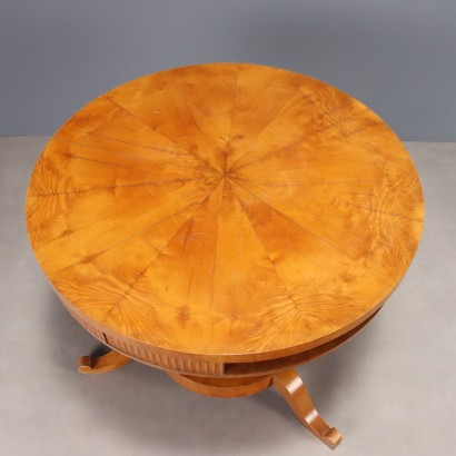 BIEDERMEIER TABLE, Biedermeier Table with Circular Section i