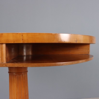 BIEDERMEIER TABLE, Biedermeier Table with Circular Section i