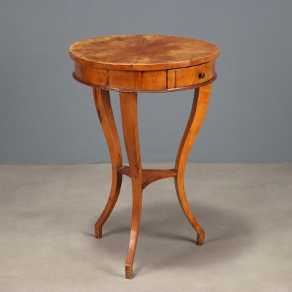 Table centrale en noyer