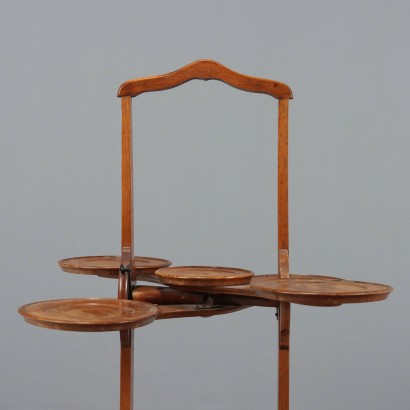 Coffee table (dumbwaiter), “Dumbwaiter” coffee table in N