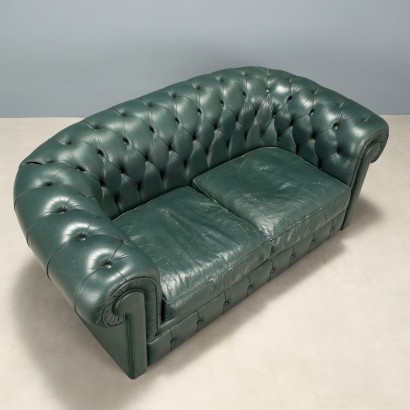Divano tipo chesterfield,Divano due Posti Tipo Chesterfield