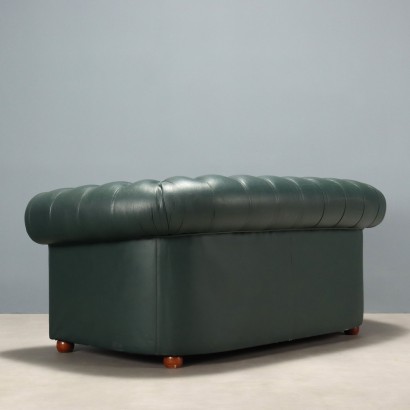 Divano tipo chesterfield,Divano due Posti Tipo Chesterfield