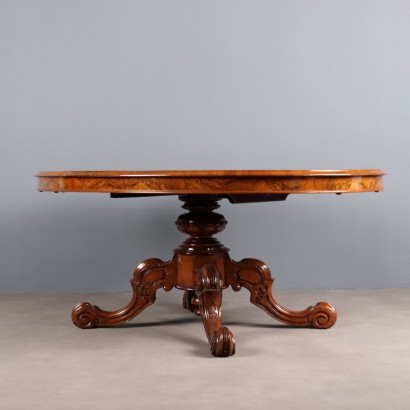 MESA DE CENTRO, Mesa de centro en nogal y nudo