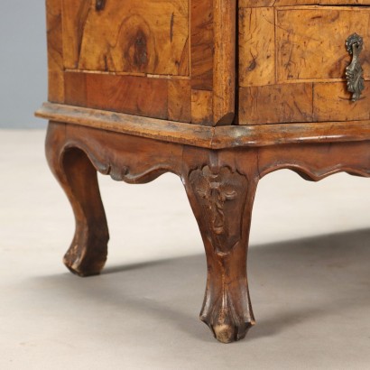 Klappschreibtisch, Klappschreibtisch im Walnussfurnier-Stil