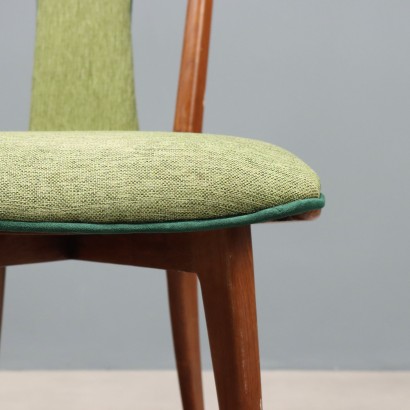 Huit chaises des années 1960