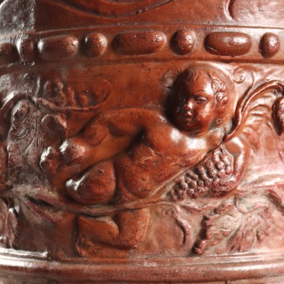 Große Terrakotta-Vase mit Ständer