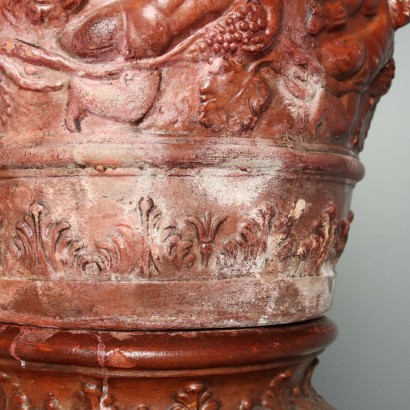 Große Terrakotta-Vase mit Ständer