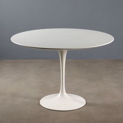 Knoll Tulip Table Design Eero Saarinen Aluminium USA