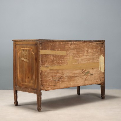 Neoclassical chest of drawers