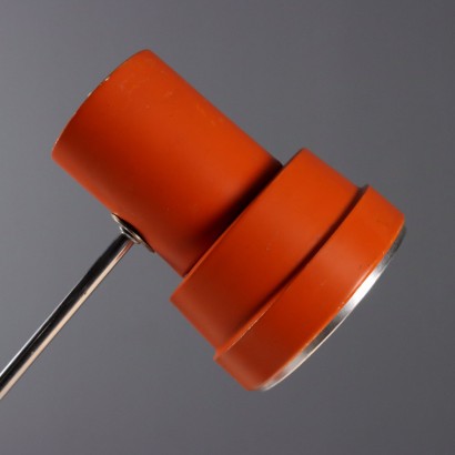 Lámpara de mesa vintage de metal y plástico, diseño de los años 60_1330192 Lámpara de mesa de los años 60