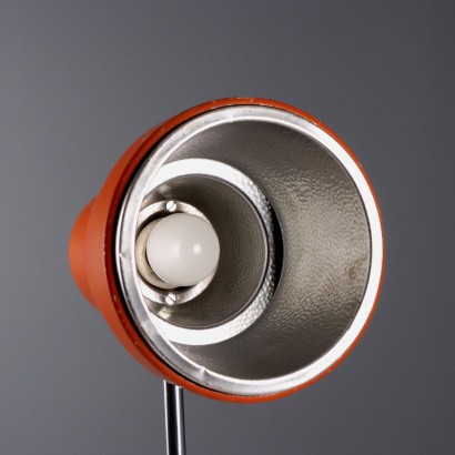 Lámpara de mesa vintage de metal y plástico, diseño de los años 60_1330196 Lámpara de mesa de los años 60