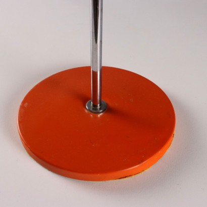 Lámpara de mesa vintage de metal y plástico, diseño de los años 60_1330198 Lámpara de mesa de los años 60