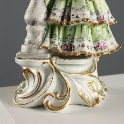 Antique Porcelain Figurine from the Capodimonte Manufactory, 20th Century_1330475 Porcelain figurine Manufacture of Ca
